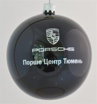 yelochnyye-igrushki-s-logotipom-avtotsentra-porshe